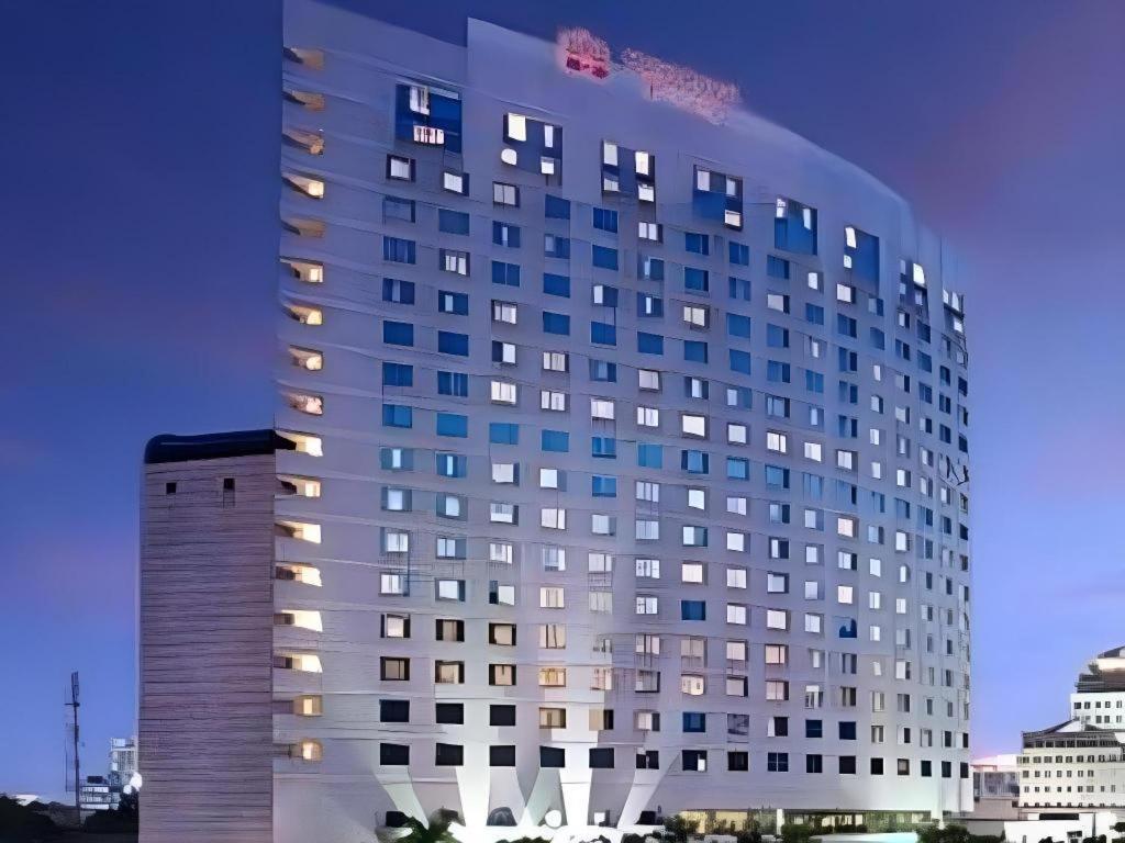 Hotel Royal Penang Τζωρτζ Τάουν Εξωτερικό φωτογραφία